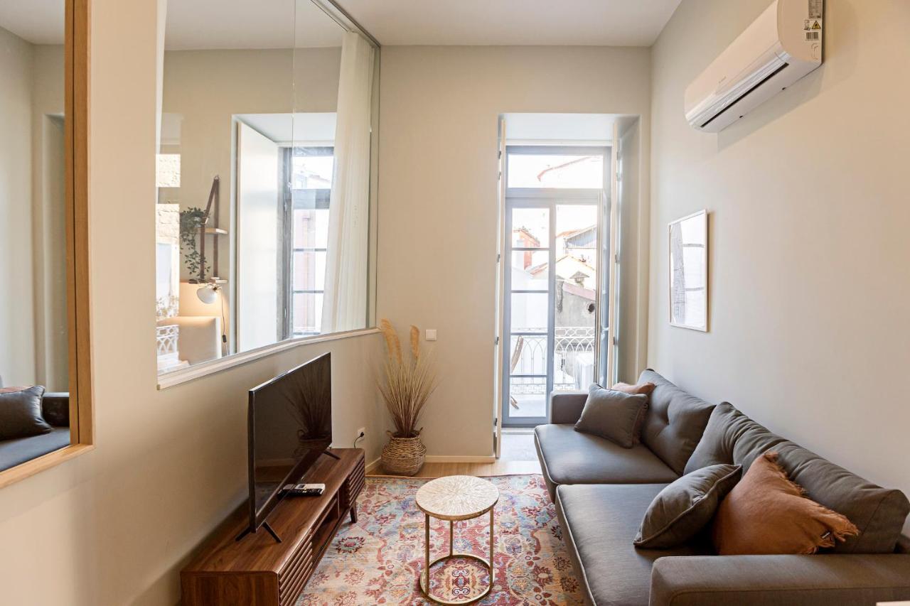 31 Janeiro 157 - Stylish 1Br W/ Ac & Balcony By Lovelystay Porto Eksteriør billede