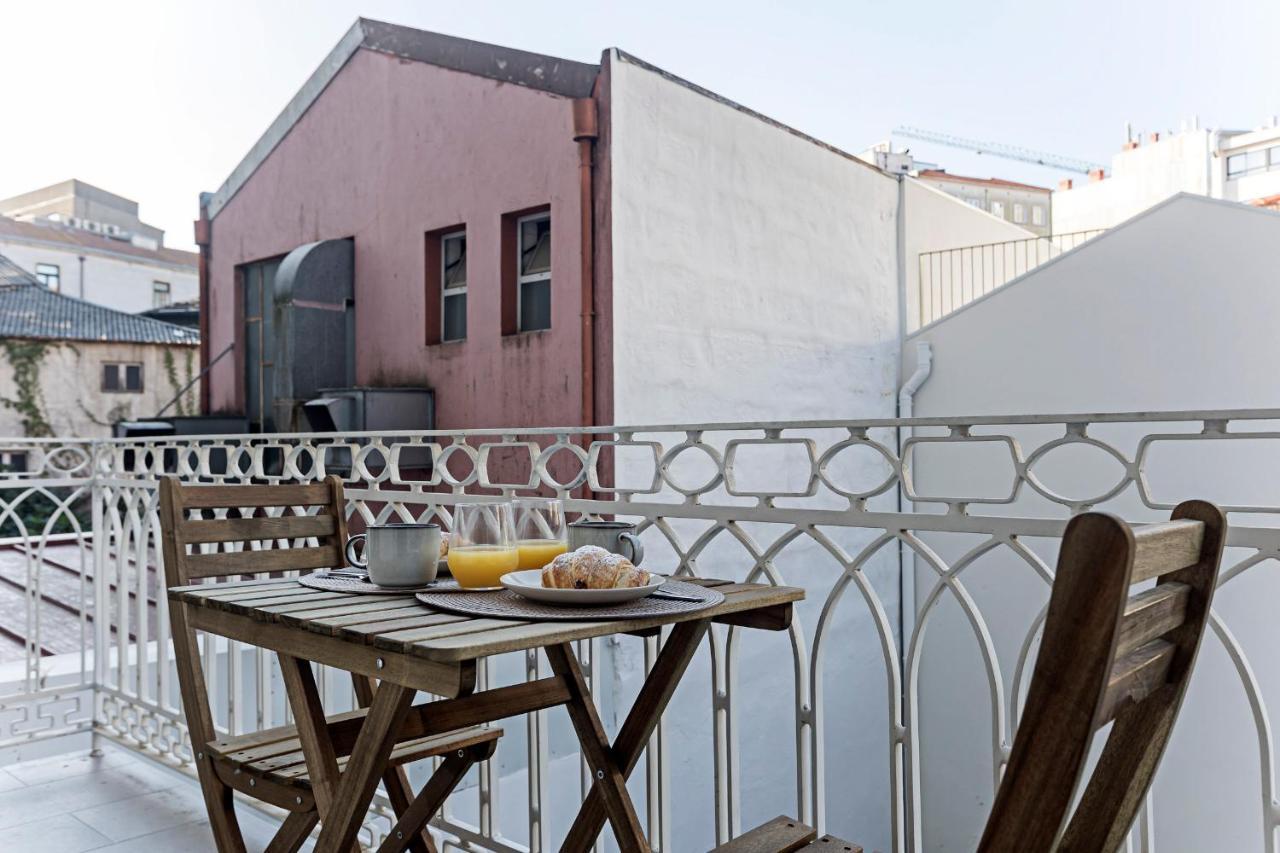 31 Janeiro 157 - Stylish 1Br W/ Ac & Balcony By Lovelystay Porto Eksteriør billede