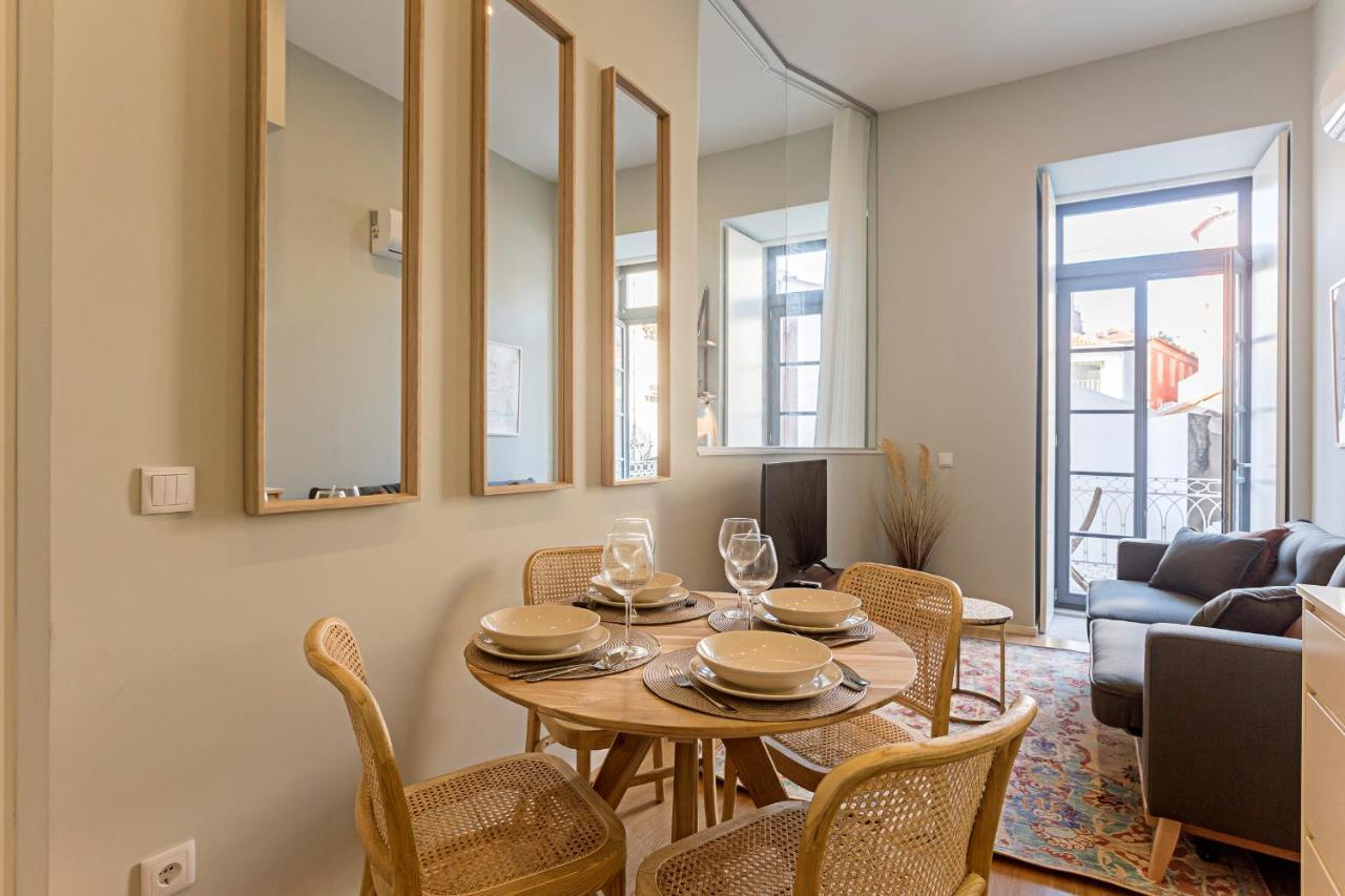 31 Janeiro 157 - Stylish 1Br W/ Ac & Balcony By Lovelystay Porto Eksteriør billede
