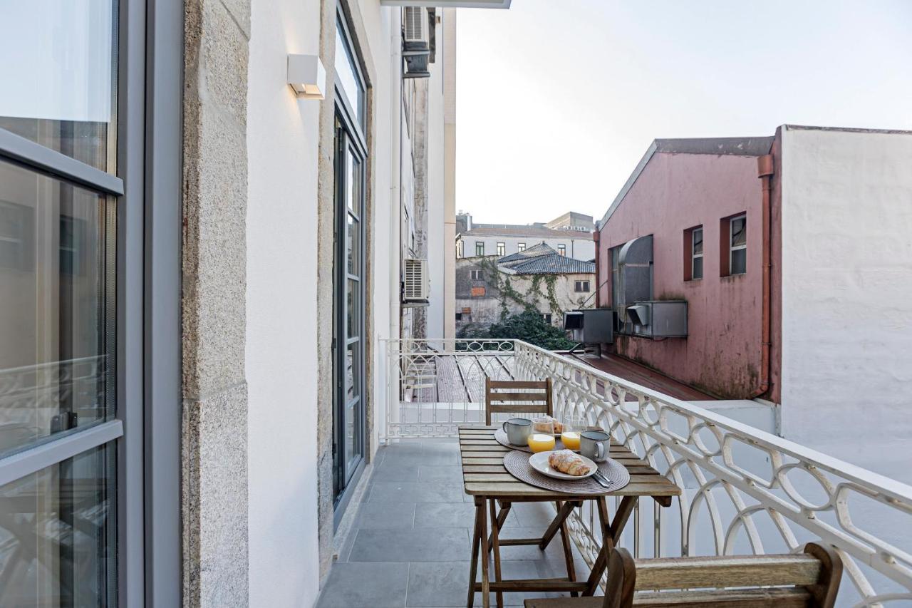 31 Janeiro 157 - Stylish 1Br W/ Ac & Balcony By Lovelystay Porto Eksteriør billede